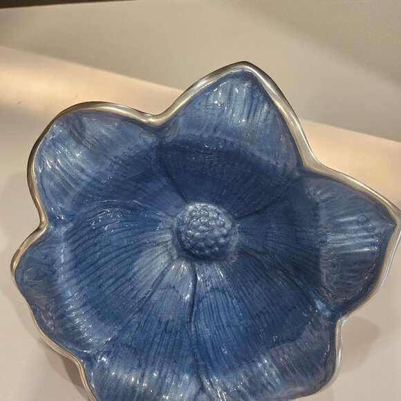 Julia Knight Lily Shaped 8" Serving Bowl Silver/Azure Blue Like New! - Picture 3 of 10